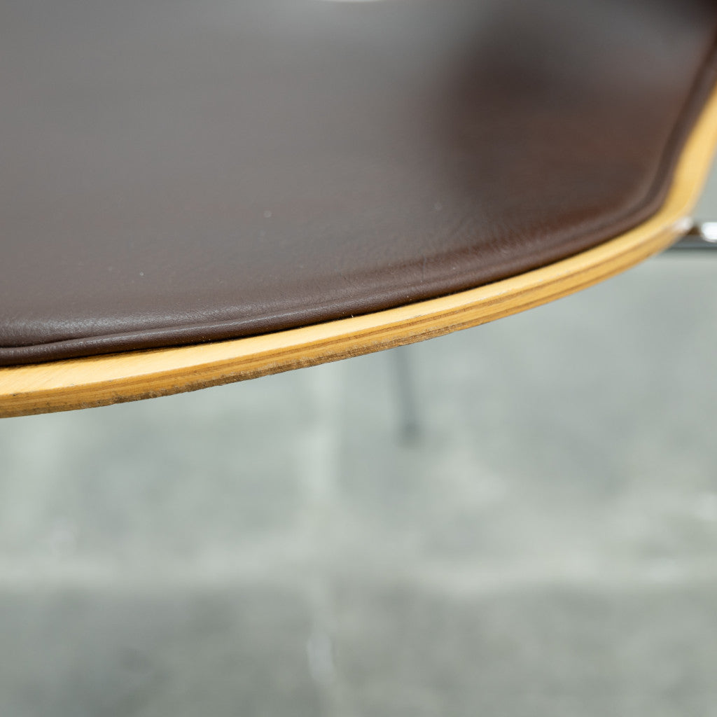 セブンチェア / フロントパディング