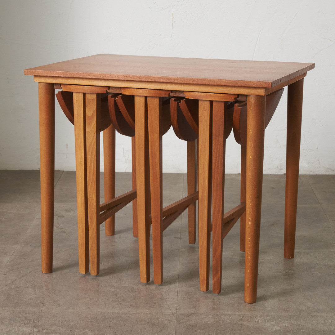 ヴィンテージ ネストテーブル｜ノヴィ・ドモフ Novy Domov｜ポール