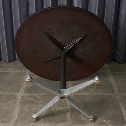 イームズ コントラクトベース ラウンドテーブル