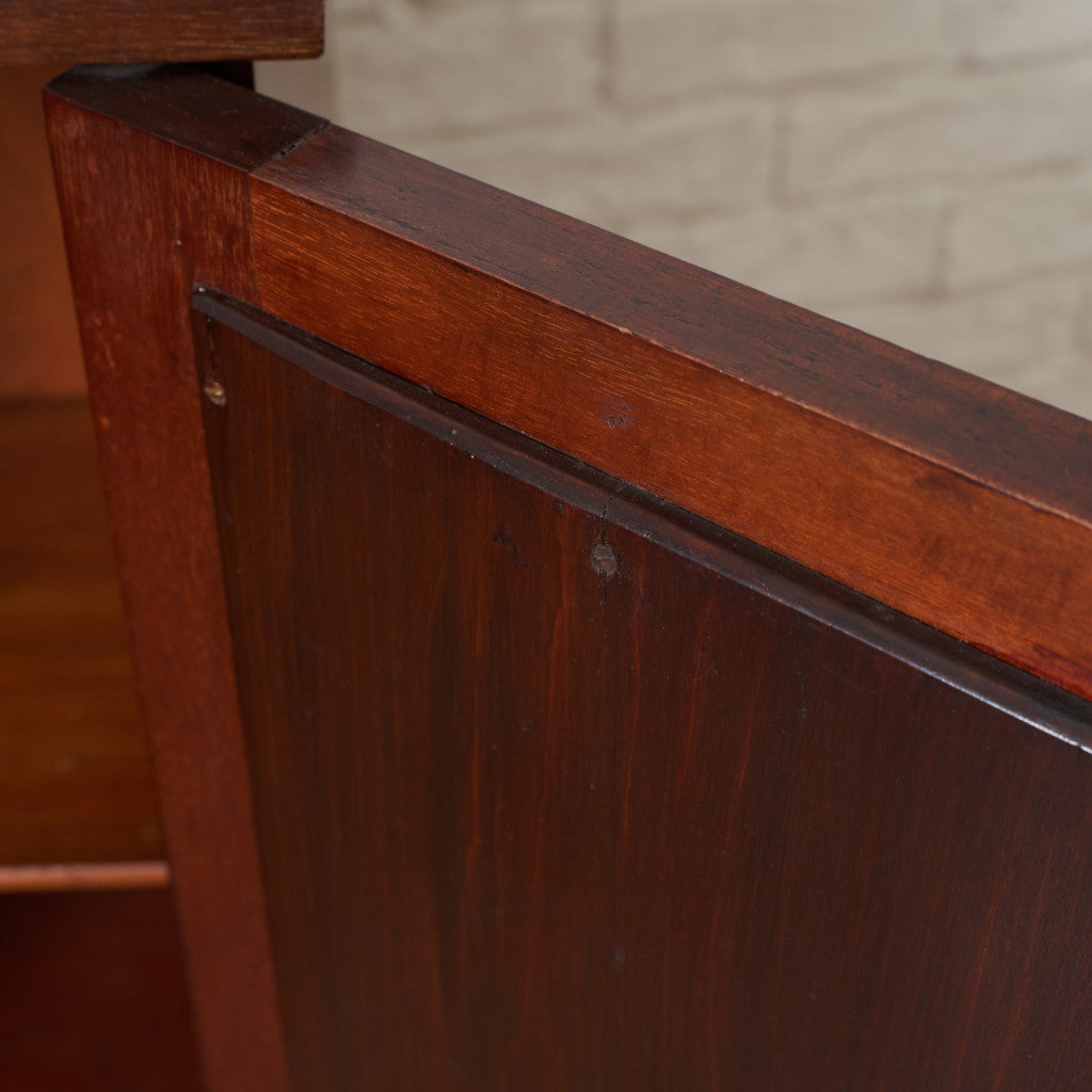 英国アンティーク ウォールナット材 スモールキャビネット