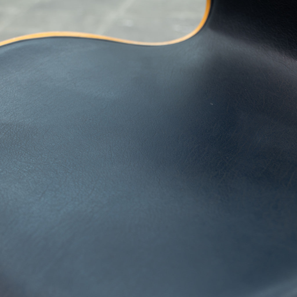 セブンチェア / フロントパディング