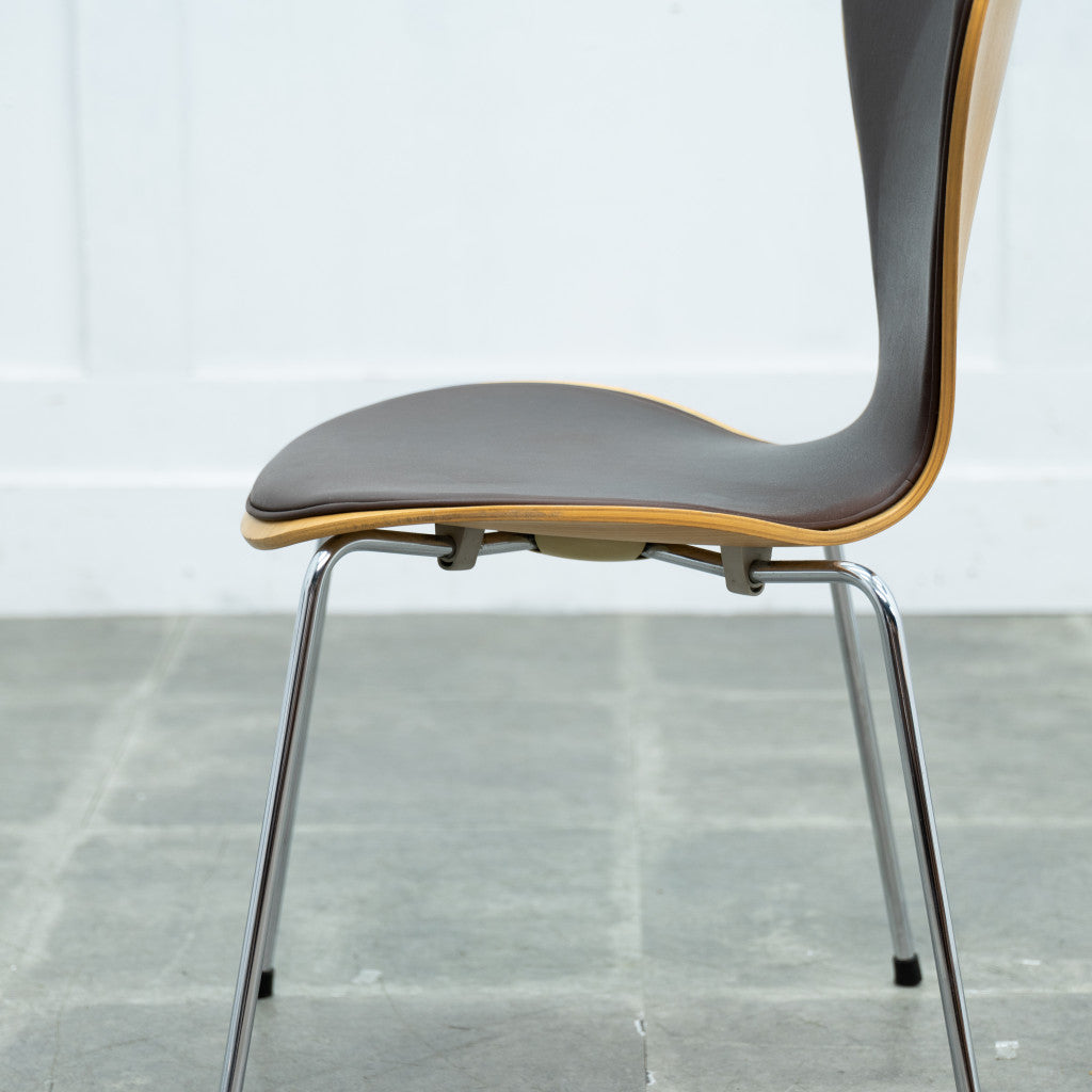 セブンチェア / フロントパディング