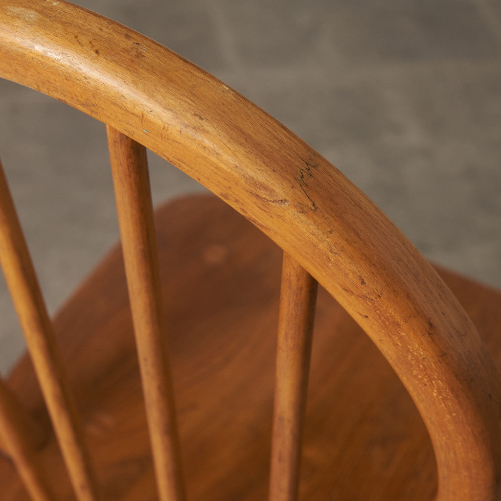 4本スポーク フープバックチェア