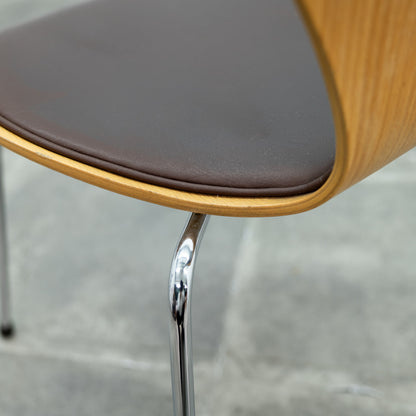 セブンチェア / フロントパディング