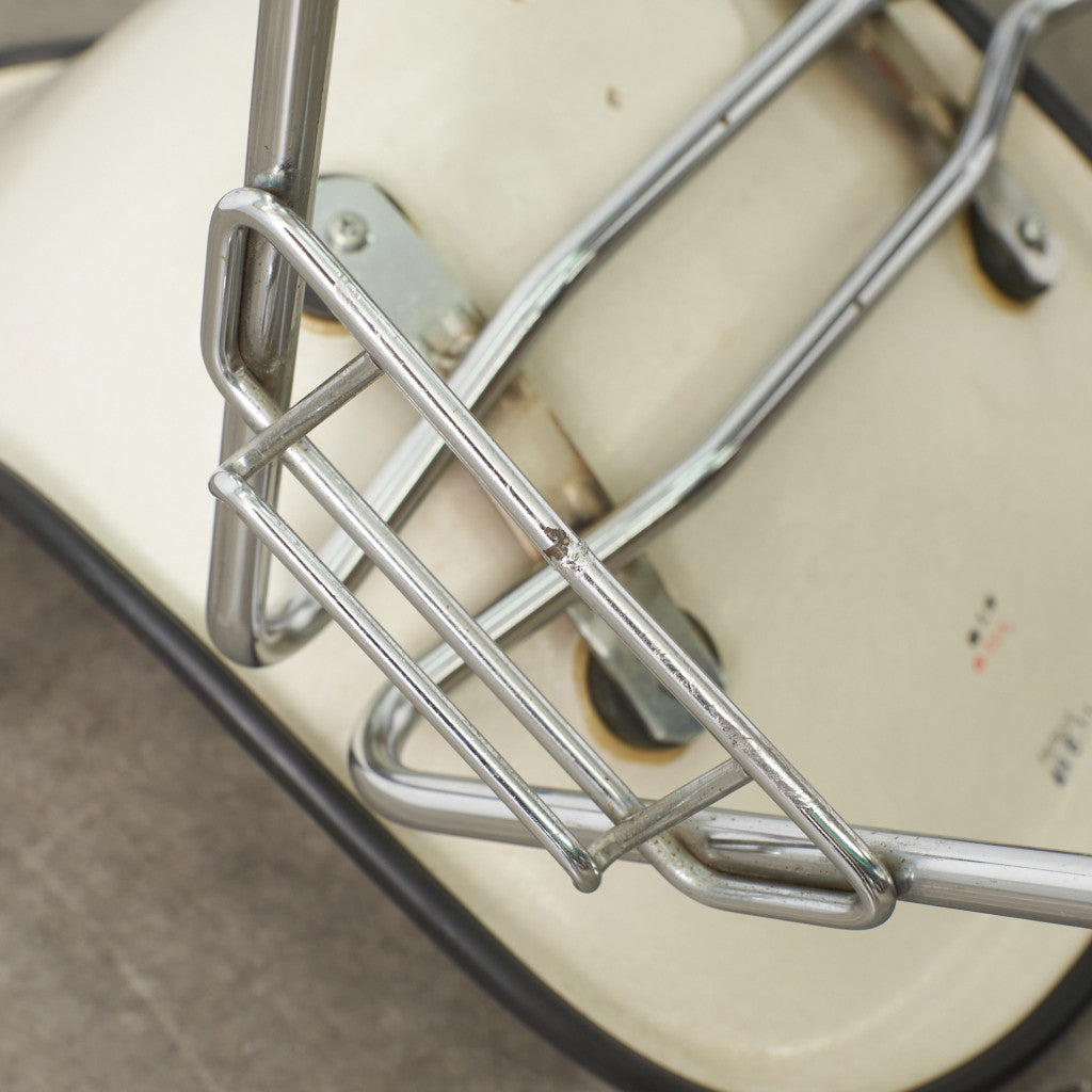 サイドシェルチェア スタッキングベース