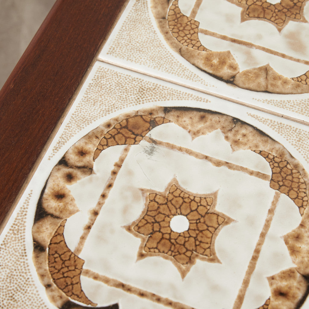 タイルトップ コーヒーテーブル