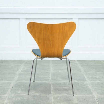 セブンチェア / フロントパディング