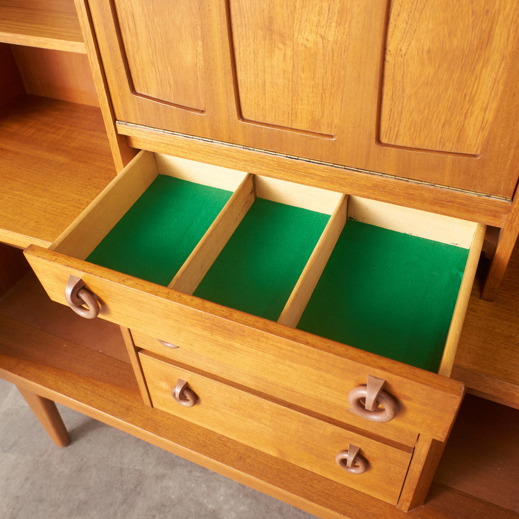 ヴィンテージ ハイサイドボード