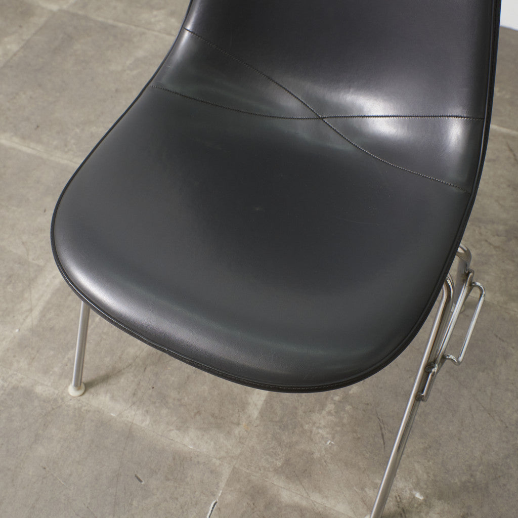 サイドシェルチェア スタッキングベース