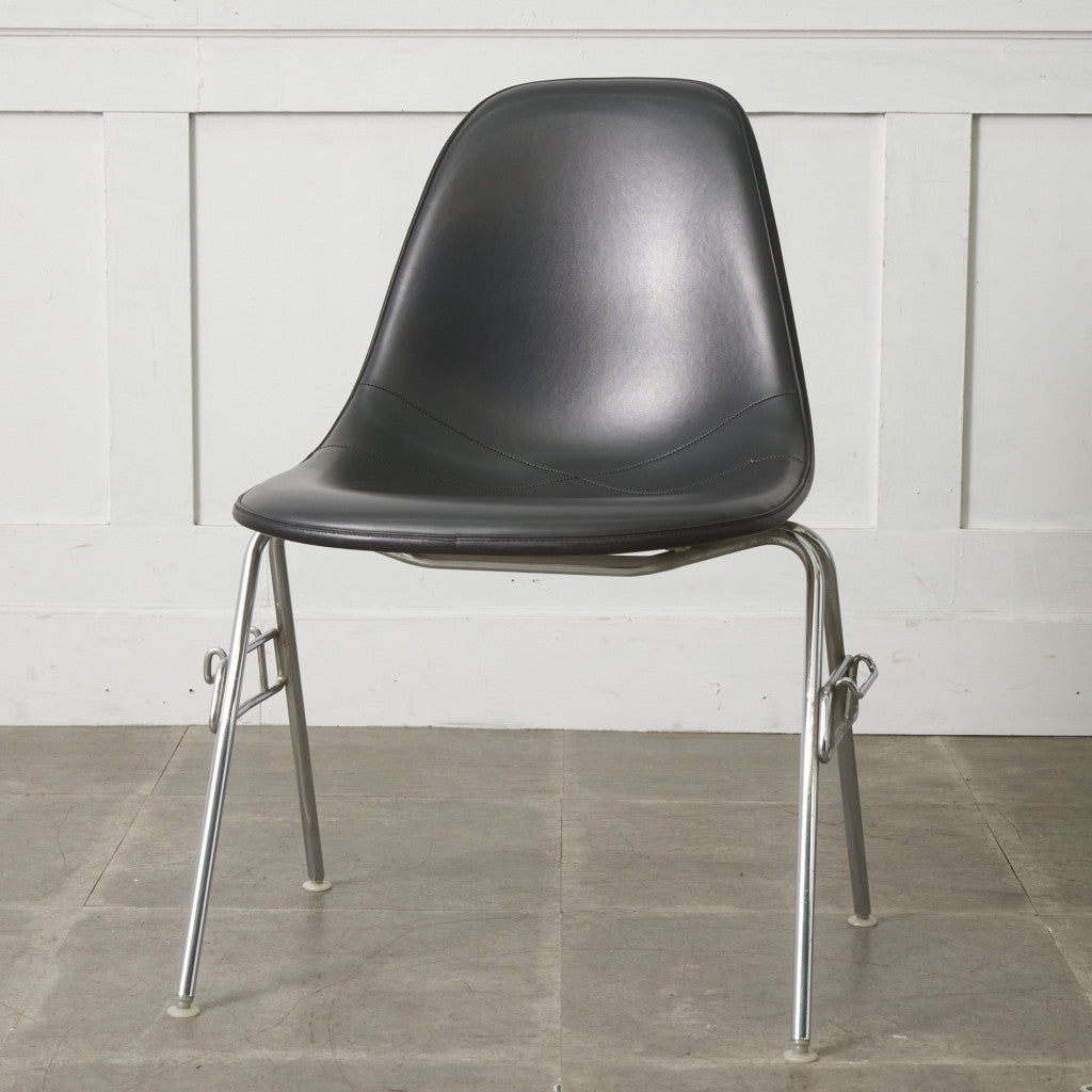 サイドシェルチェア スタッキングベース