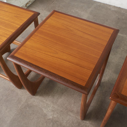 Astro ネストテーブル