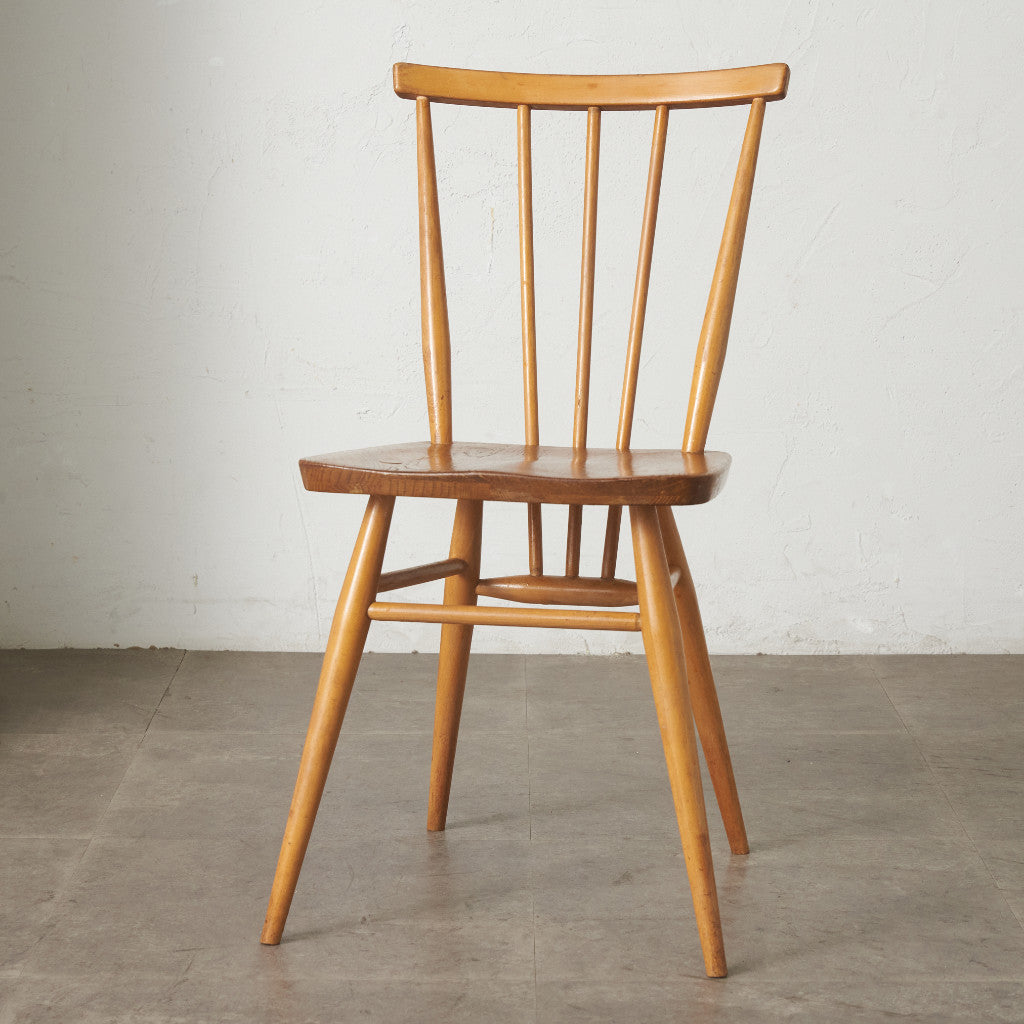 スティックバックチェア