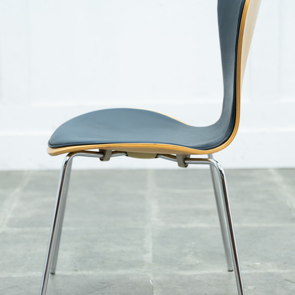 セブンチェア / フロントパディング