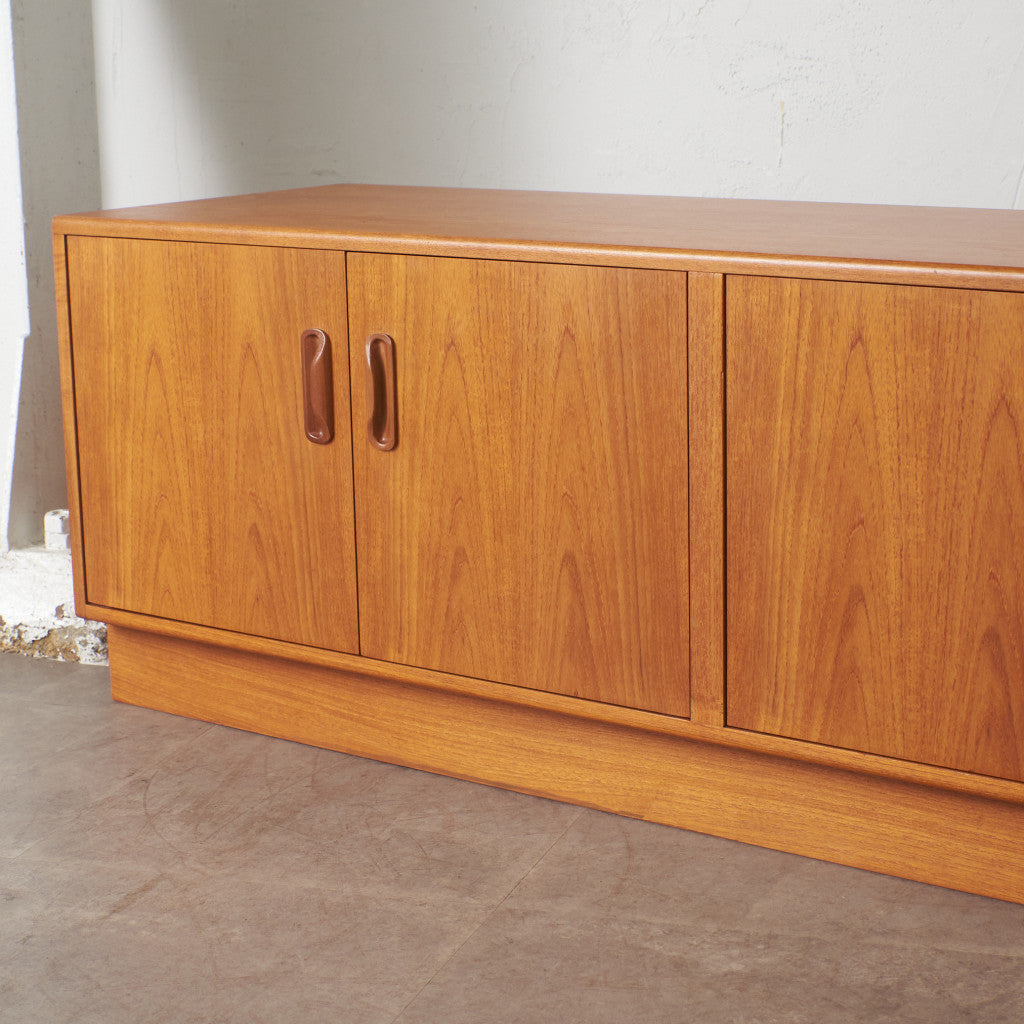 Fresco ヴィンテージ サイドボード