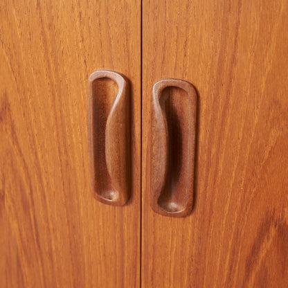 Fresco 脚付きサイドボード (4072)