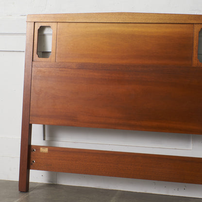 TRIUNE ヘッドボード / シングル