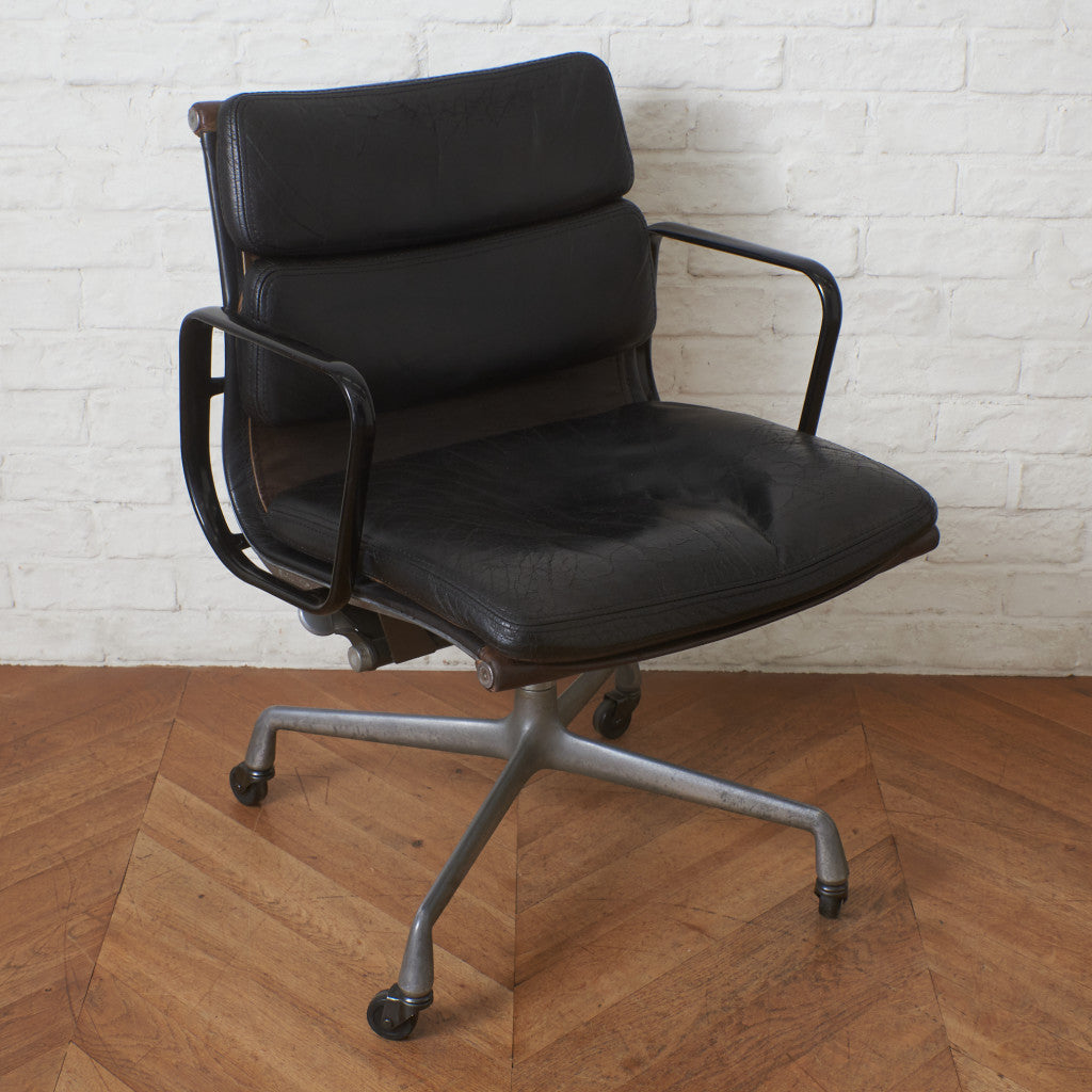 イームズ ソフトパッド マネジメントチェア
