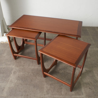 Astro ネストコーヒーテーブル