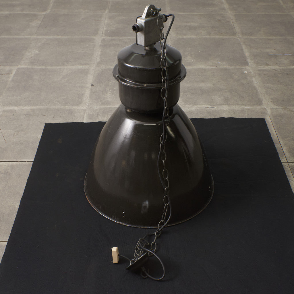 チェコスロバキア製 インダストリアル ペンダントライト