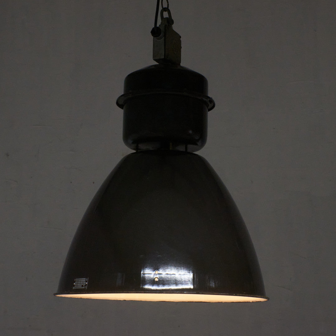 チェコスロバキア製 インダストリアル ペンダントライト