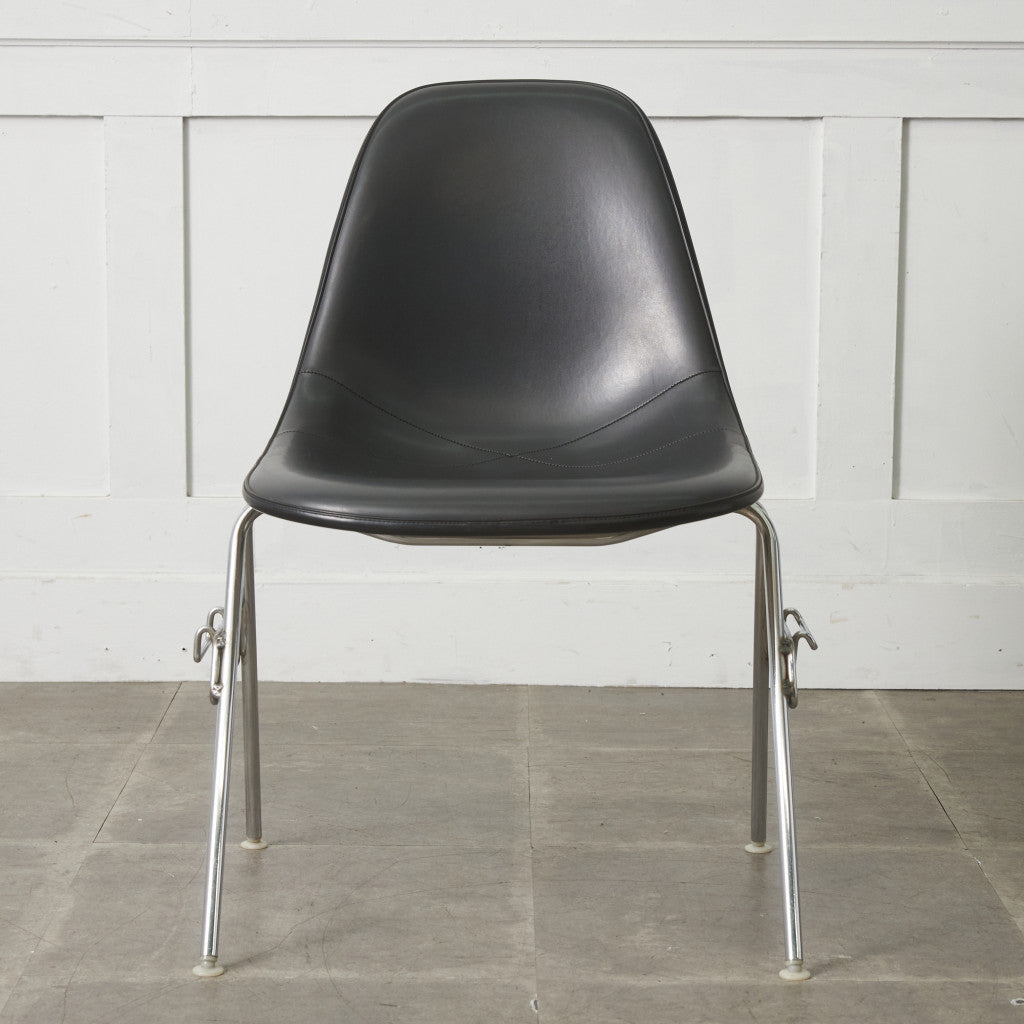 サイドシェルチェア スタッキングベース