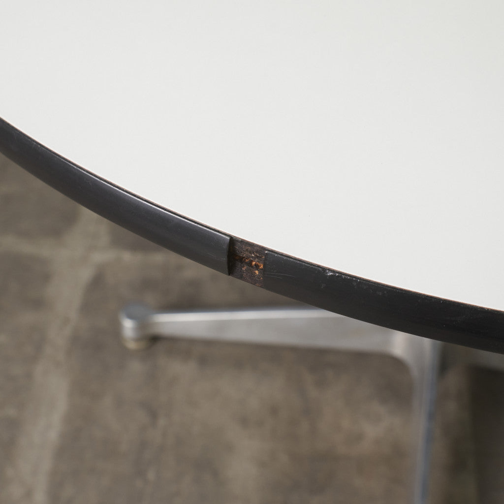 イームズ コントラクトベース ラウンドテーブル