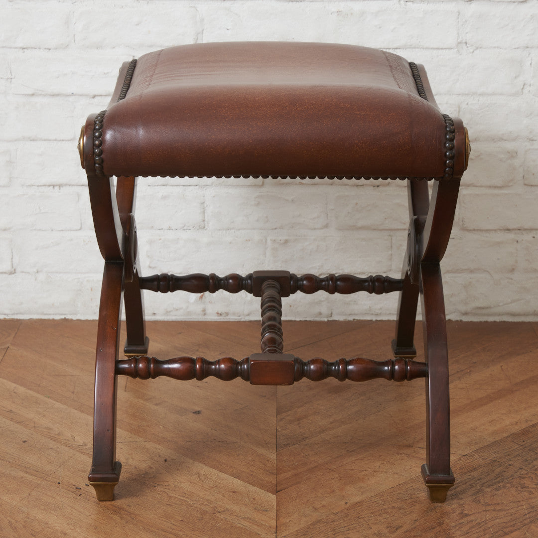 ヴィンテージ　スツール　オットマン 北欧ビンテージの天然革とマホガニーのスツール デンマーク家具