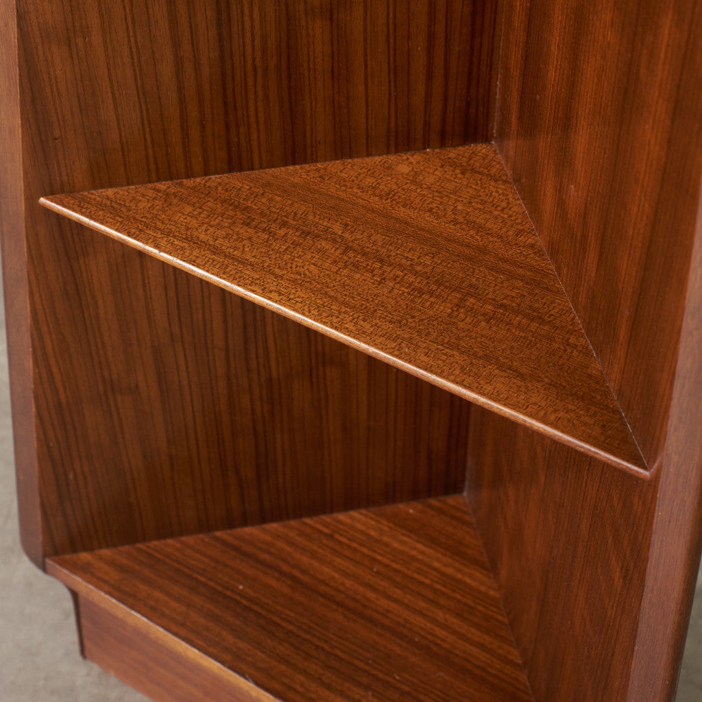 Brandon コーナーシェルフ