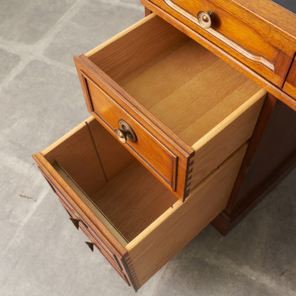 TRIUNE 両袖デスク