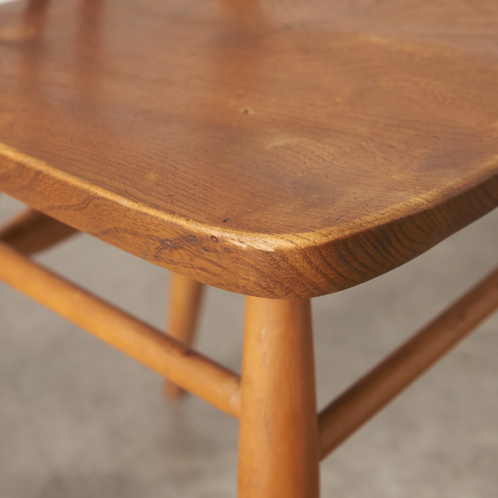 スティックバックチェア