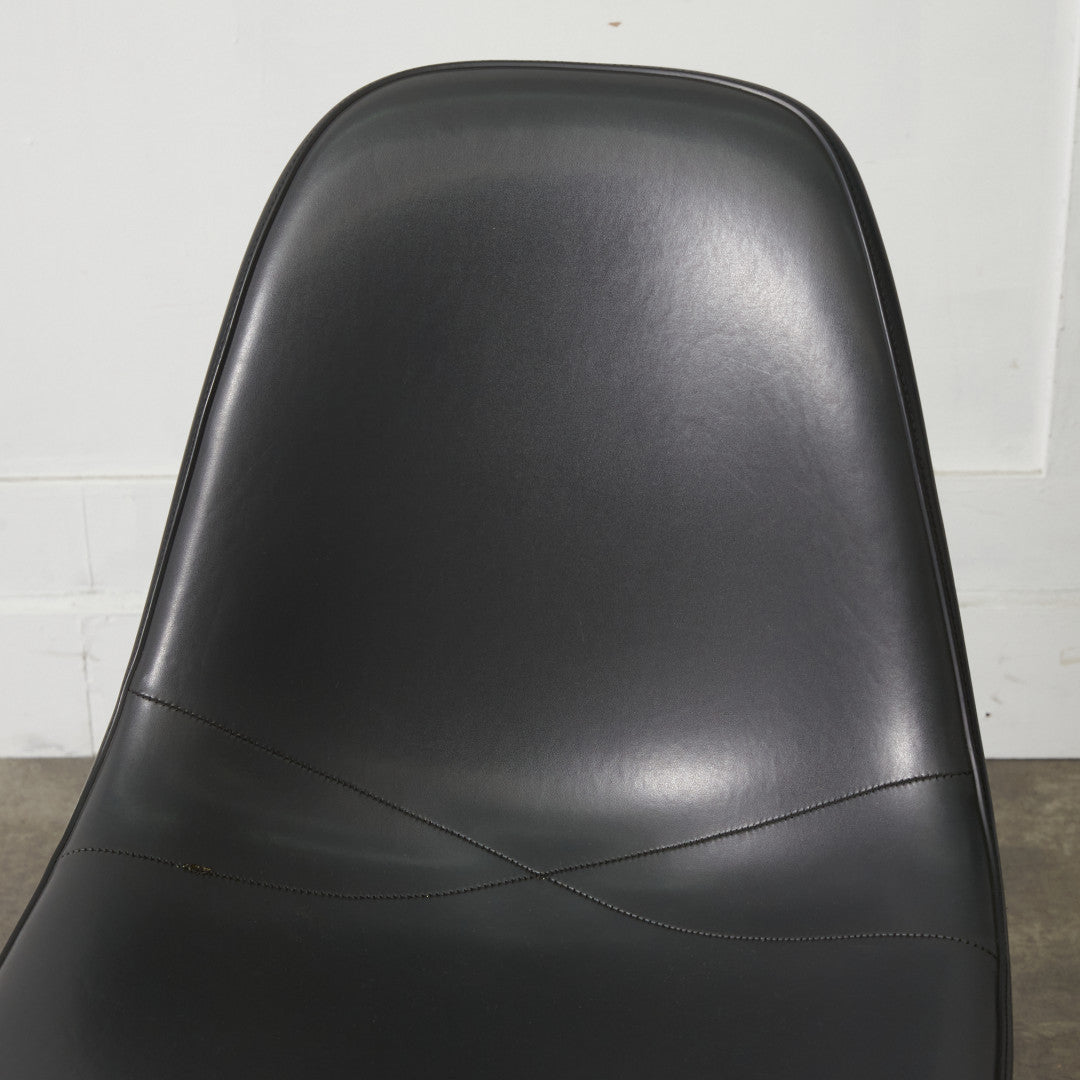 サイドシェルチェア スタッキングベース