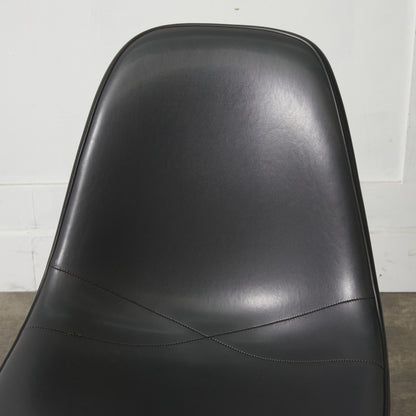 サイドシェルチェア スタッキングベース