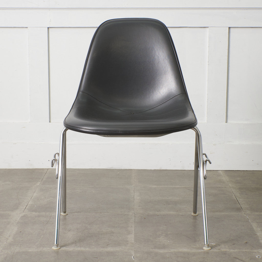 サイドシェルチェア スタッキングベース