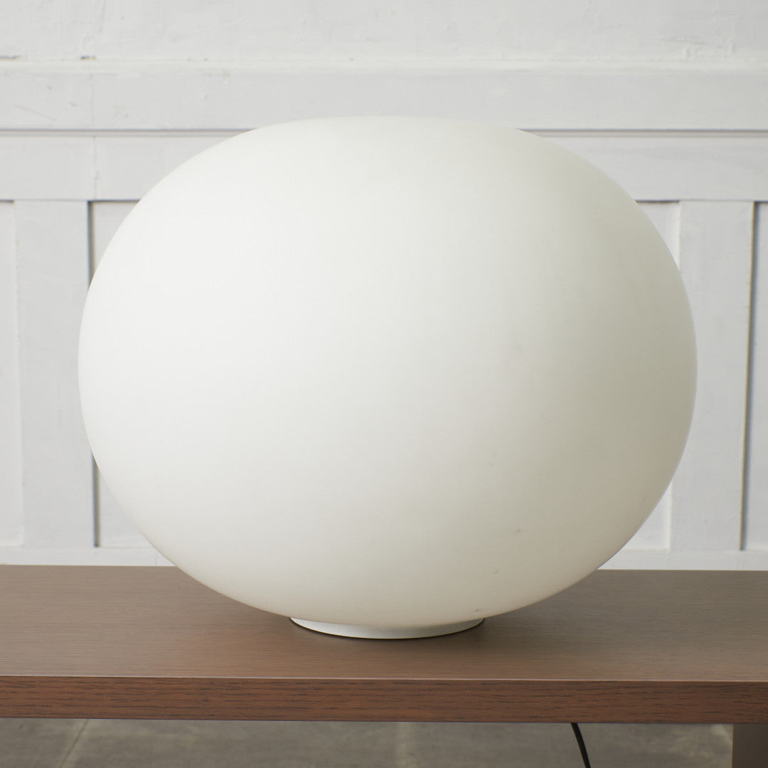美品 FLOS GLO-BALL BASIC 2 Glo-Ball Basic Table Lamp Basic 2 – MoMA Design Store