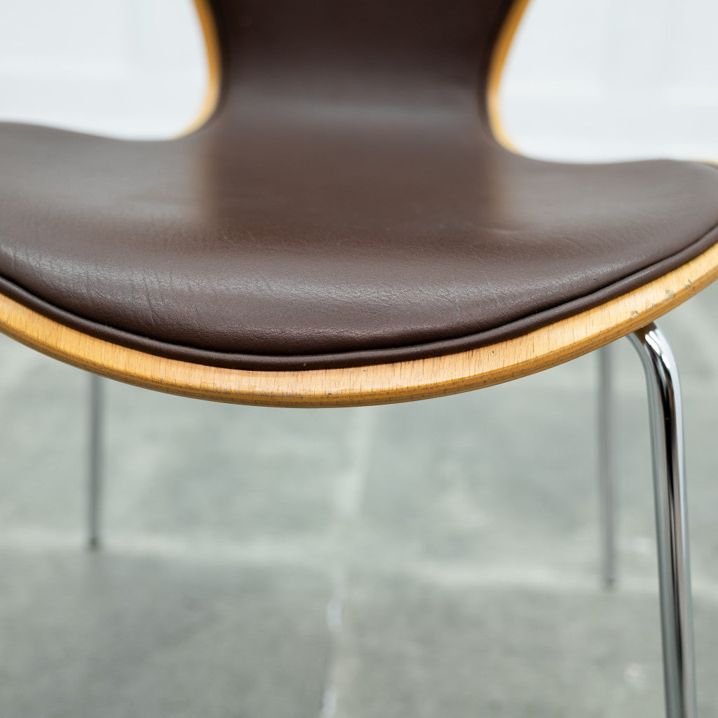 セブンチェア / フロントパディング