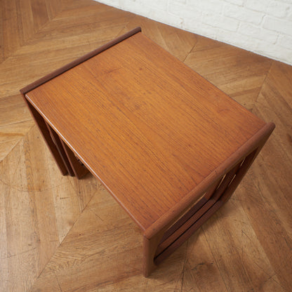 Quadrille ヴィンテージ ネストテーブル