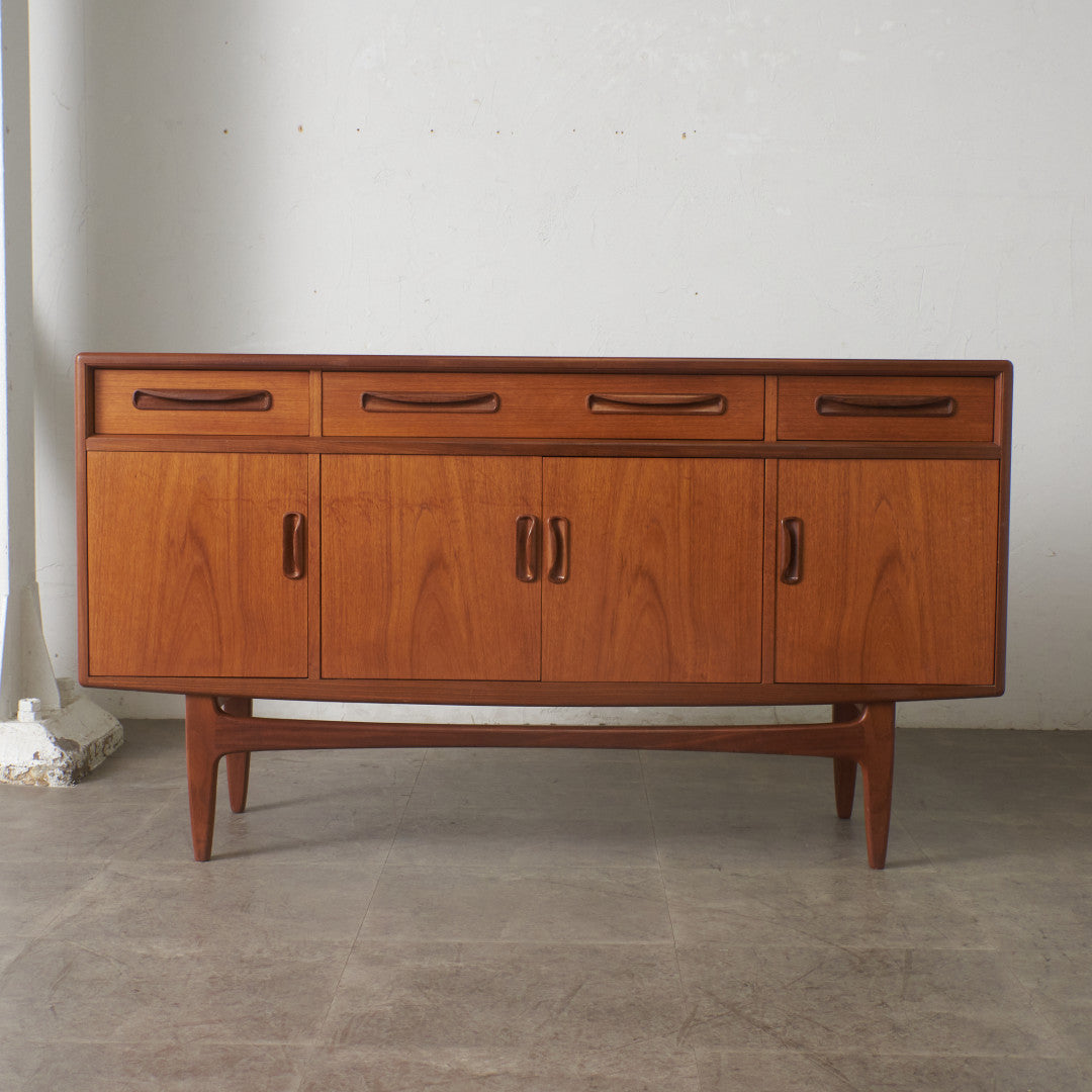 Fresco 脚付きサイドボード (4072) – rocca rocca