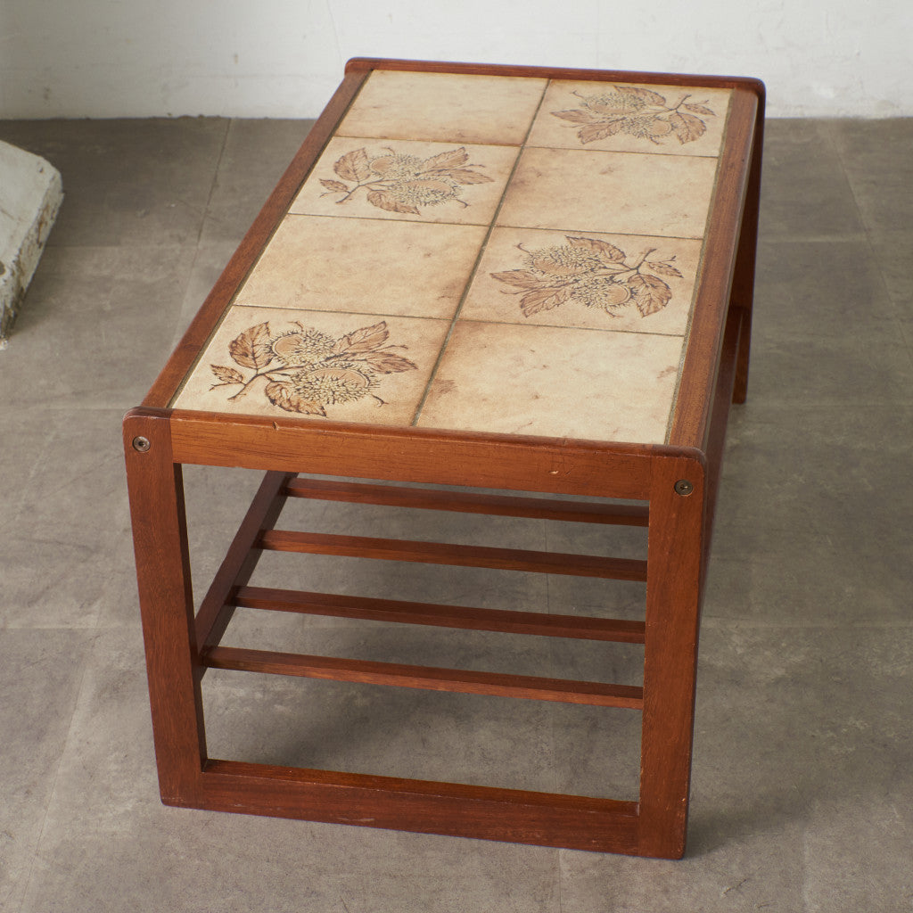 ヴィンテージ タイルトップ コーヒーテーブル