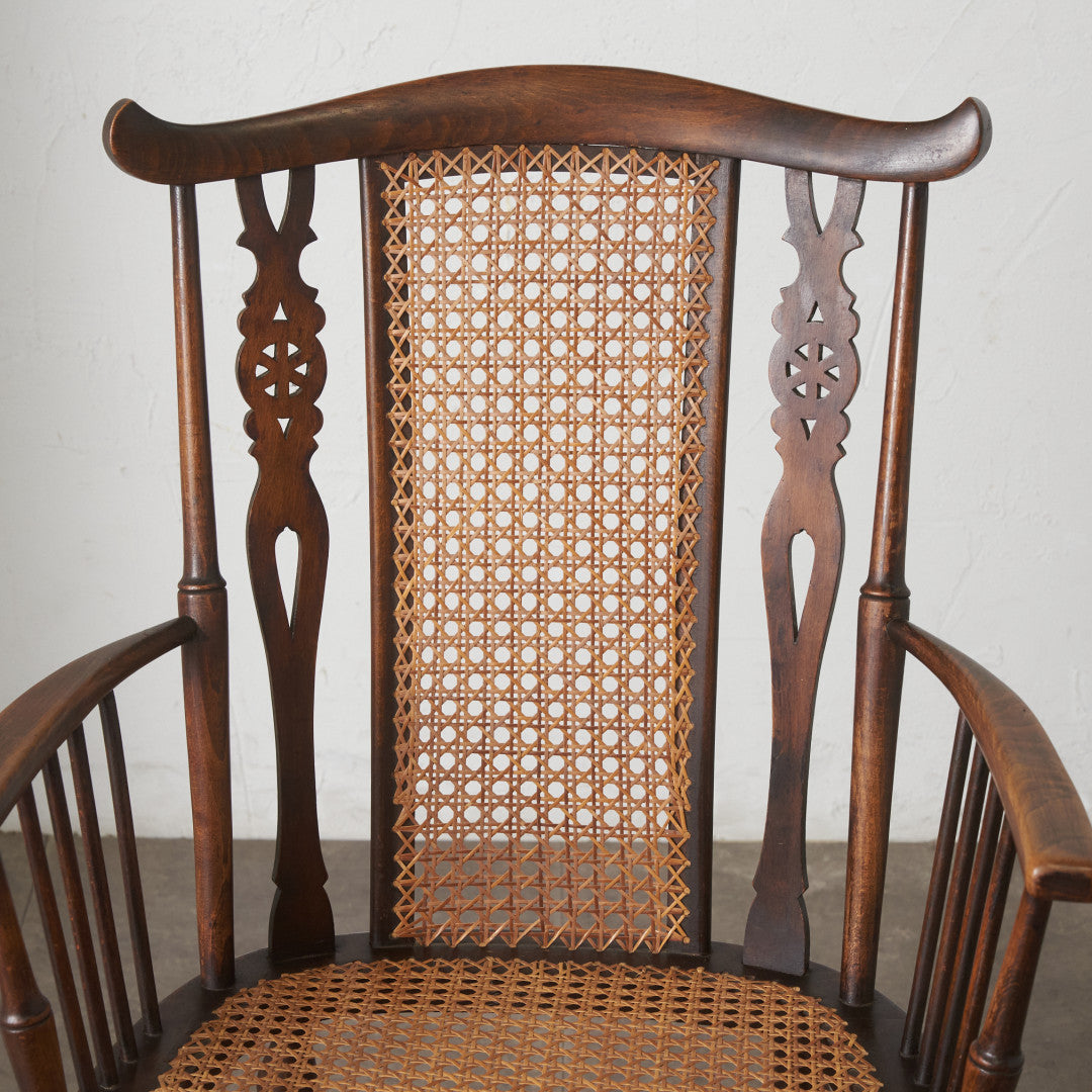 西洋クラシック 籐張り アームチェア / ジャンク品