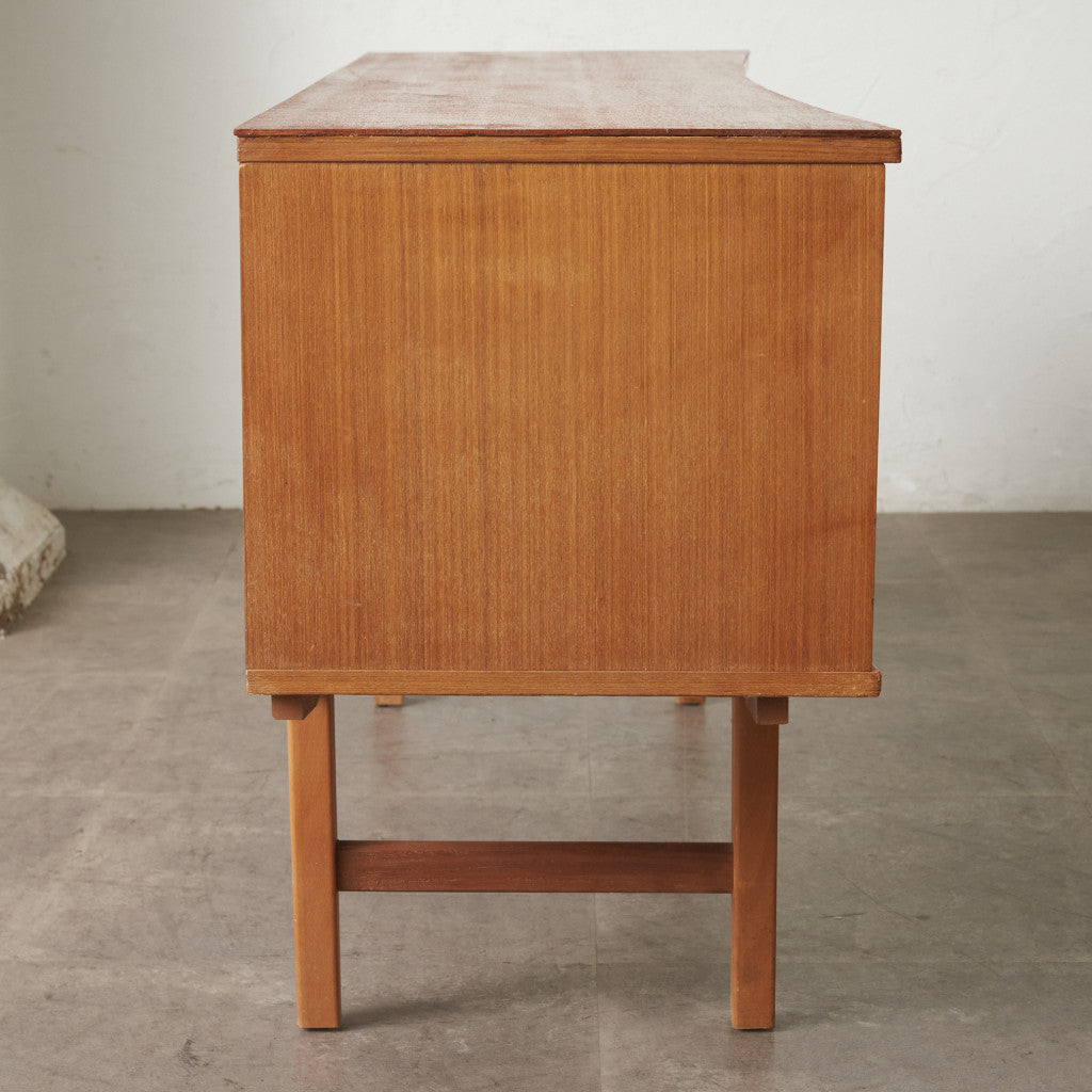 イギリス ヴィンテージ チーク オイルフィニッシュ サイドボード イギリスヴィンテージ サイドボード｜rocca rocca