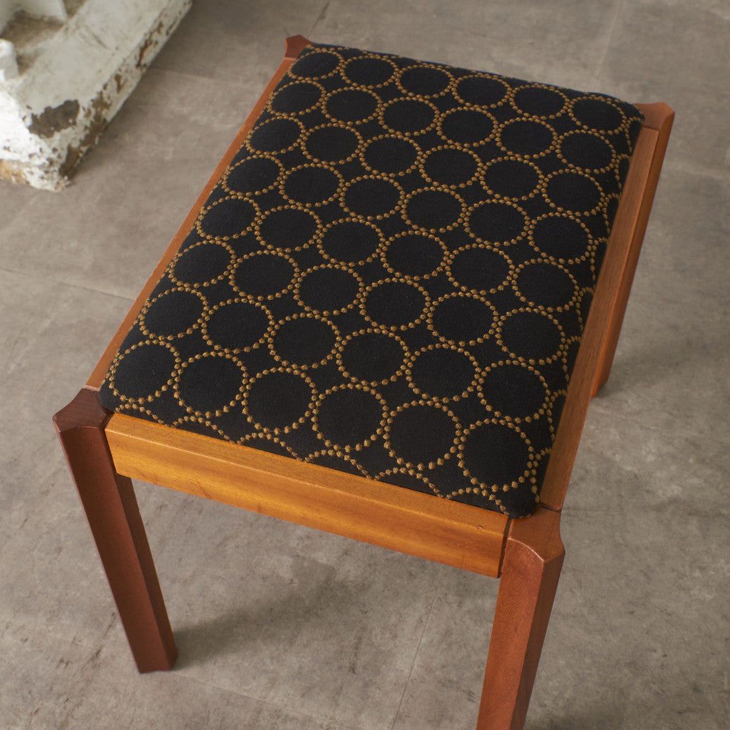 ヴィンテージ スツール / 張替済 (ミナぺルホネン タンバリン)