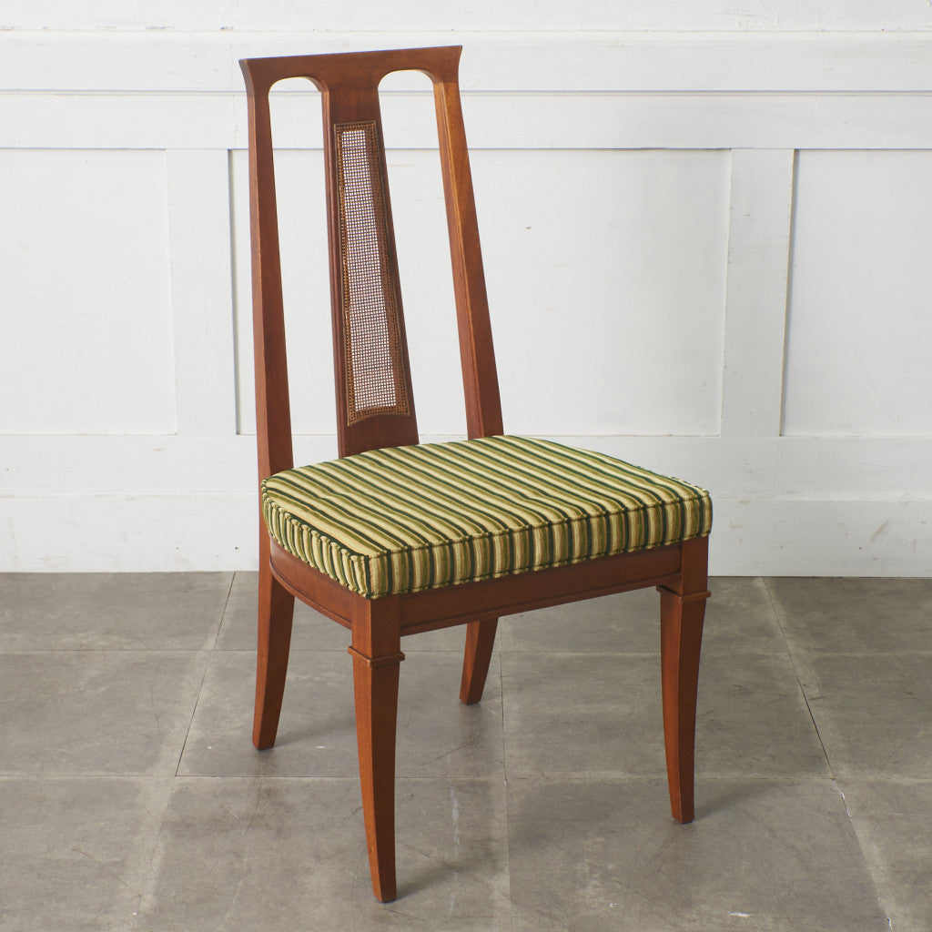 TRIUNE サイドチェア