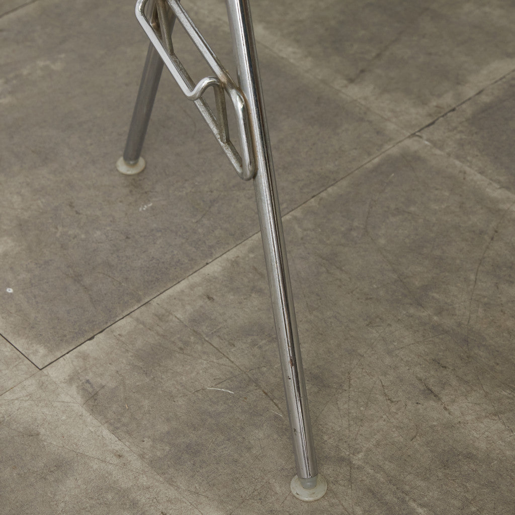 サイドシェルチェア スタッキングベース