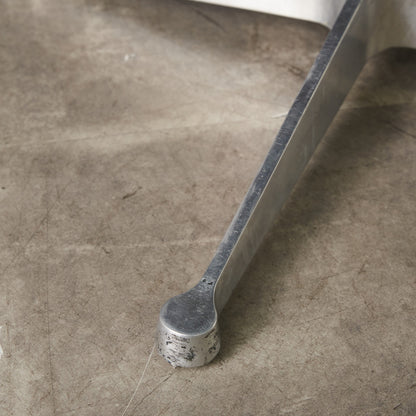 イームズ コントラクトベース ラウンドテーブル