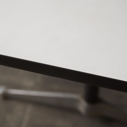 イームズ コントラクトベース ミーティングテーブル