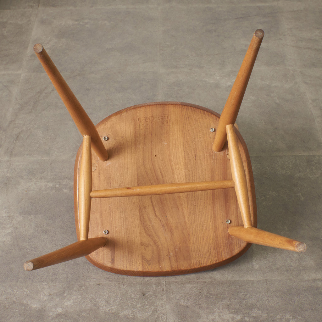 フープバックチェア