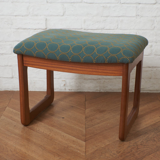 ヴィンテージ スツール / 張替済 (ミナぺルホネン タンバリン)