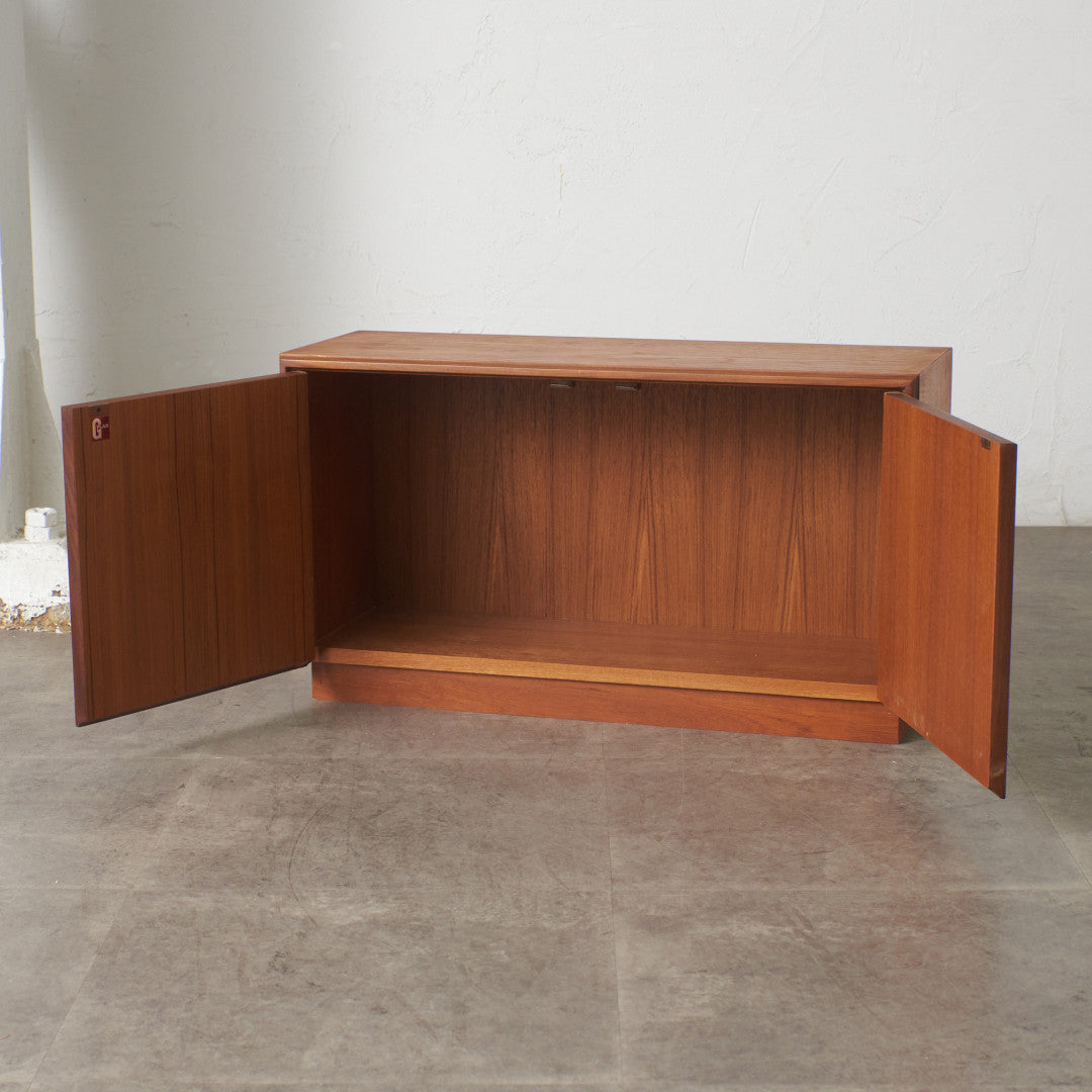 Form FIVE キャビネット – rocca rocca