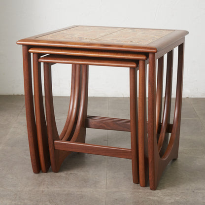 Astro セラミックタイルトップ ネストテーブル (3552D)