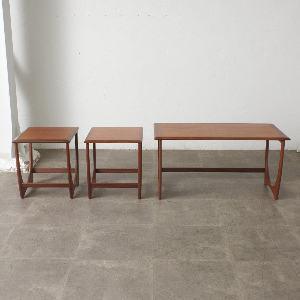 Astro ネストコーヒーテーブル